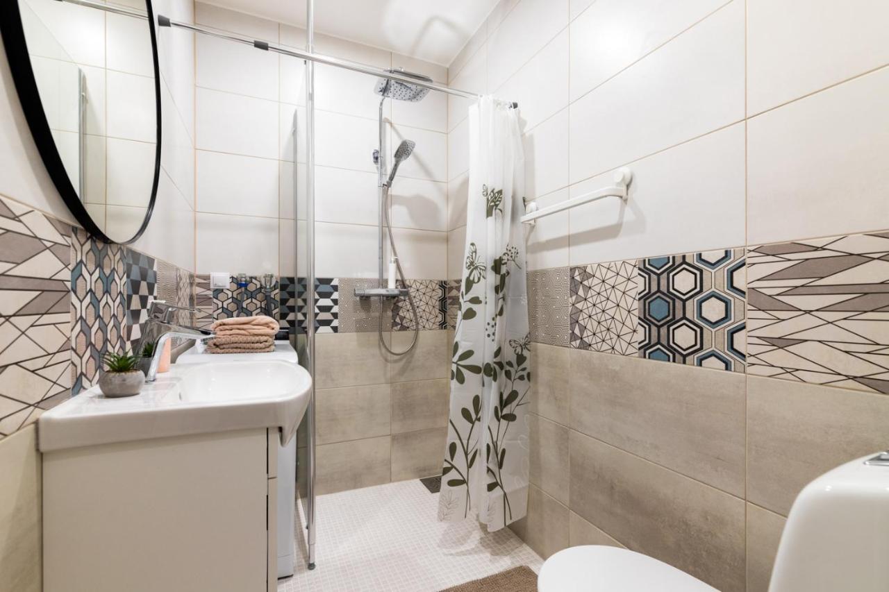 Appartamento Charming 1Br In Superb Location, Free Parking & Wi-Fi Reval Esterno foto